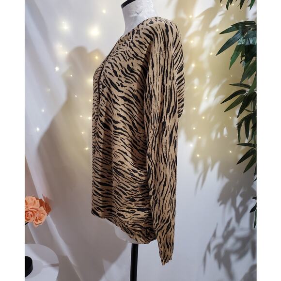 Elizabeth Liz Claiborne 100% Silk Tiger Animal Print Sweater Set Womens Size L - Picture 3 of 9